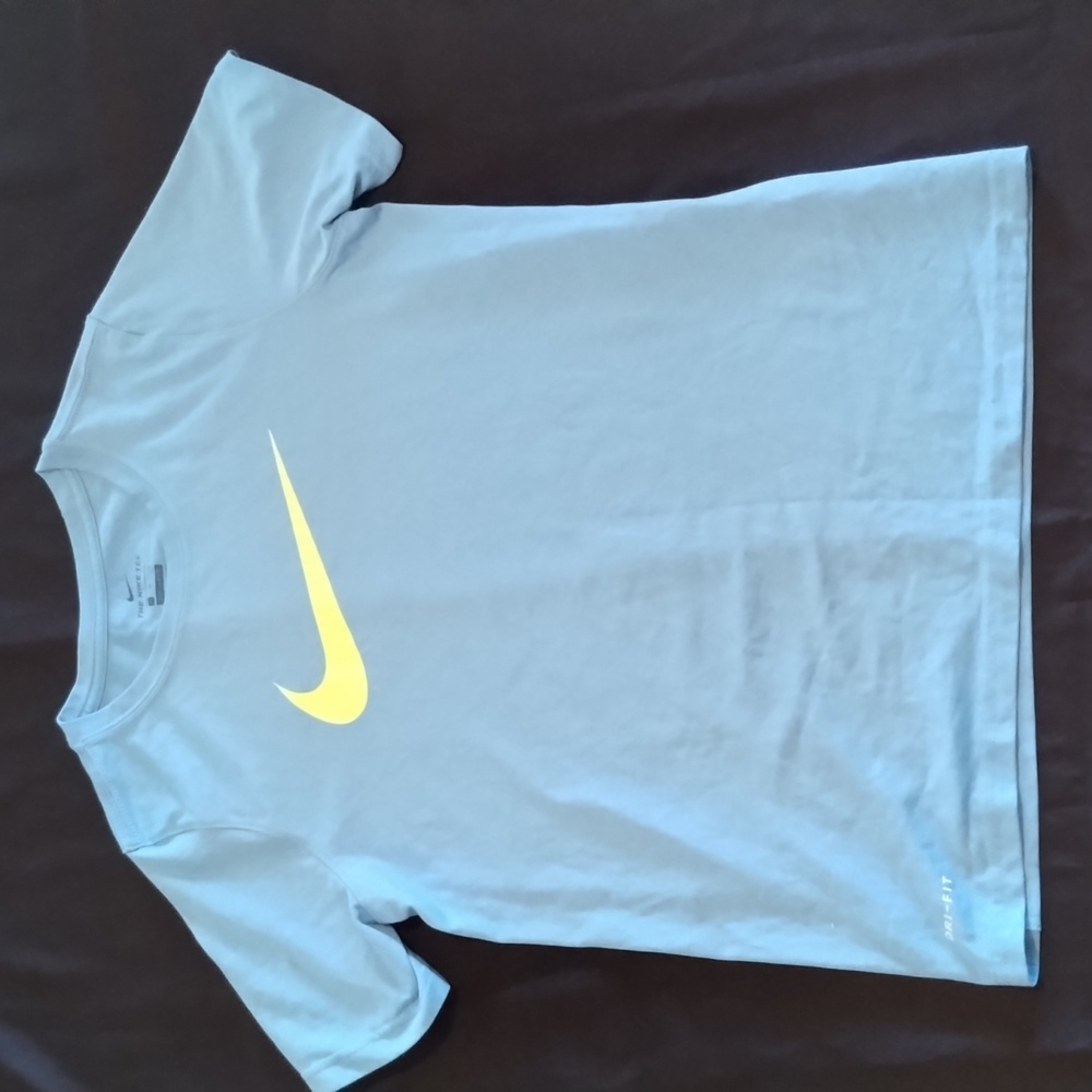 The Nike Tee T-Shirt Dry-Fit Color:light Blue W/ Yellow Nike logo Med Youth/Kids